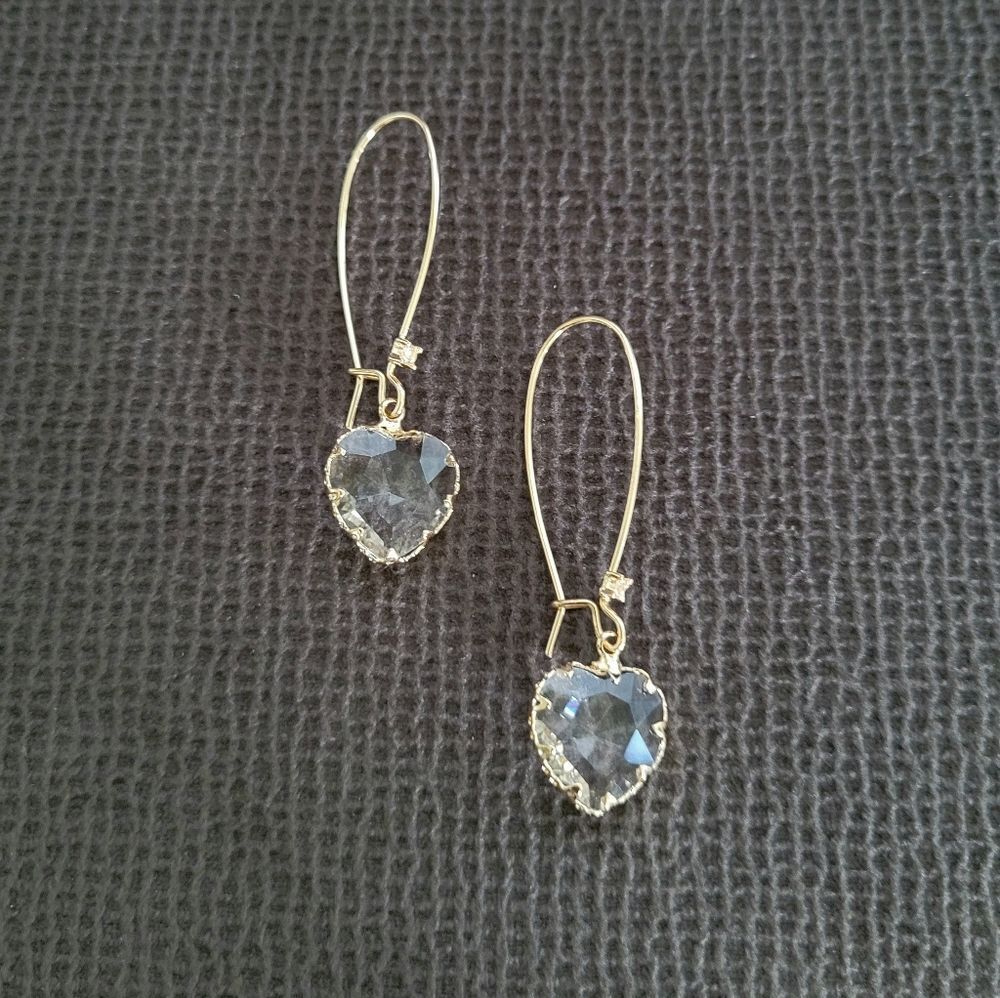 bella jack Crystal💎 Heart♥️ Drop Earrings - Picture 9 of 16
